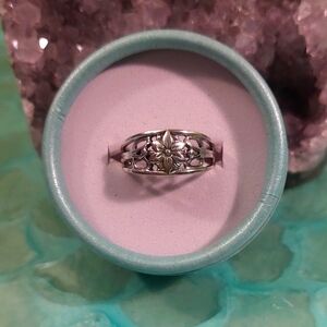 Solid Sterling Silver Flower Ring  🌼